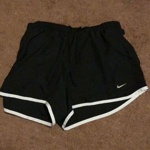 Brand new, never worn Size large NIKE